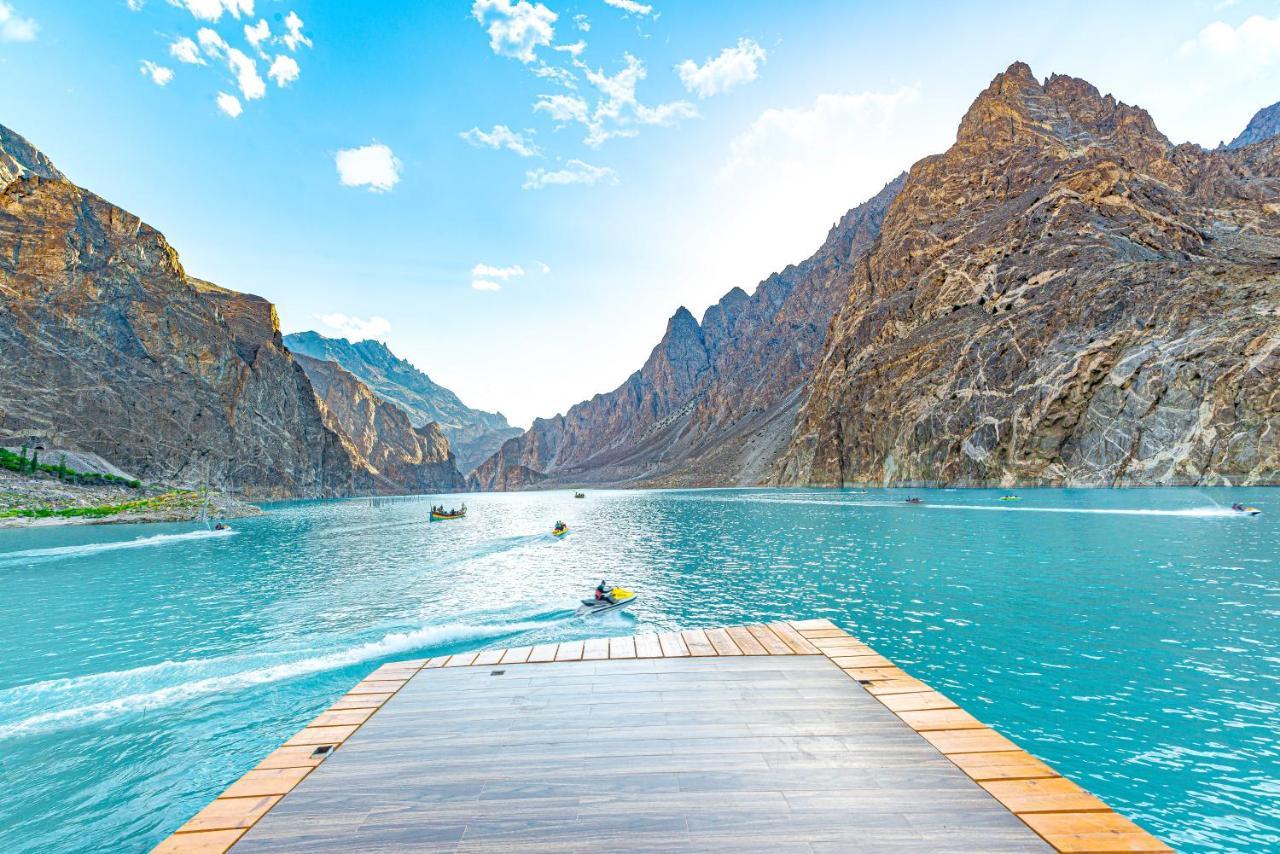 Karimabad  Luxus Hunza Attabad Lake Resort מראה חיצוני תמונה