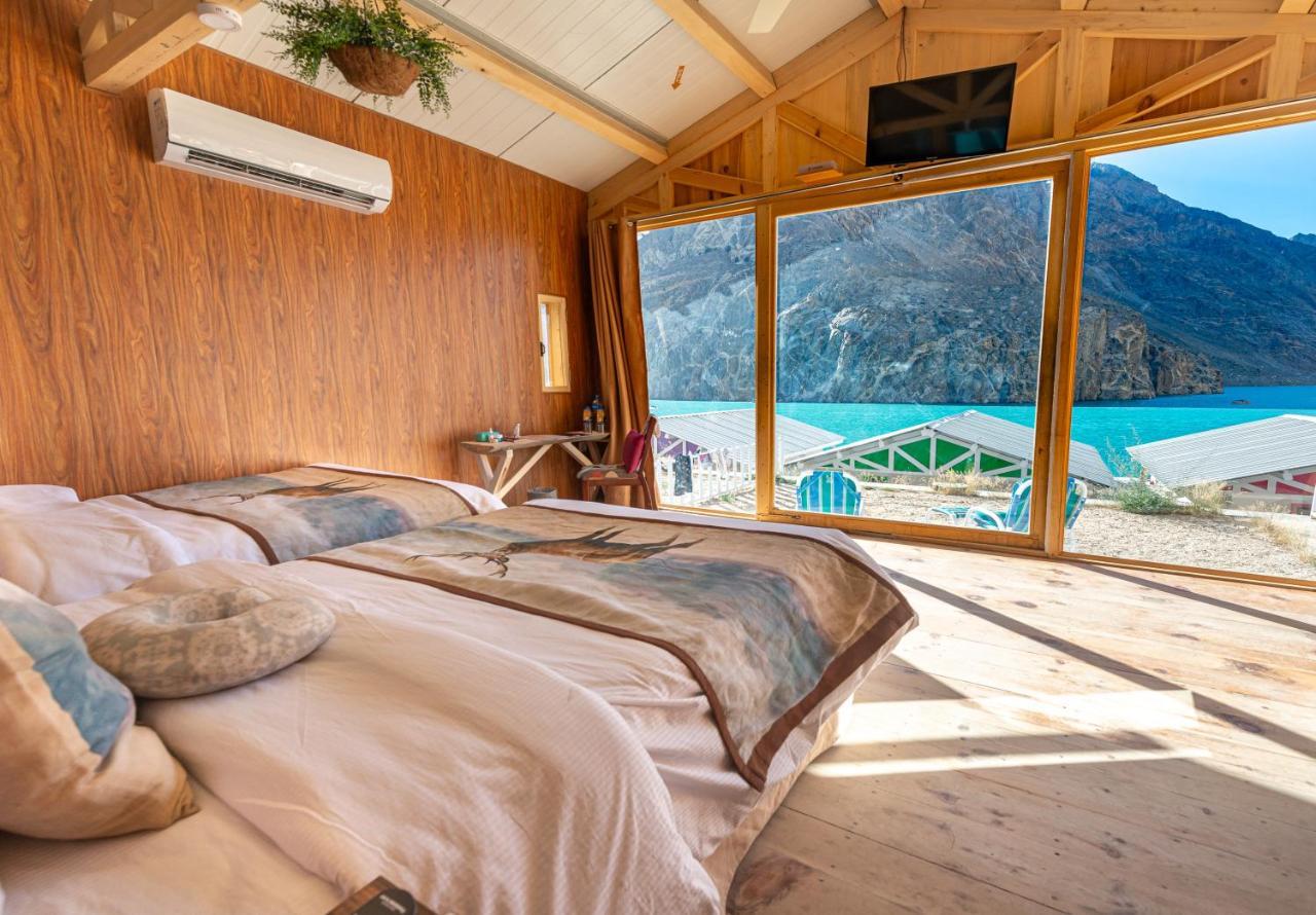 Karimabad  Luxus Hunza Attabad Lake Resort מראה חיצוני תמונה