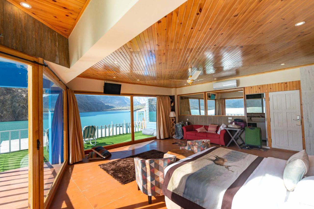 Karimabad  Luxus Hunza Attabad Lake Resort מראה חיצוני תמונה