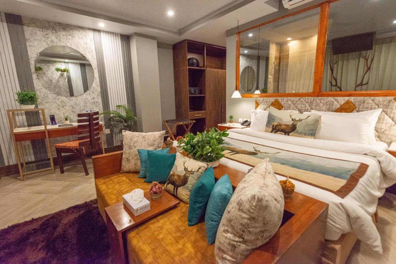 Karimabad  Luxus Hunza Attabad Lake Resort מראה חיצוני תמונה