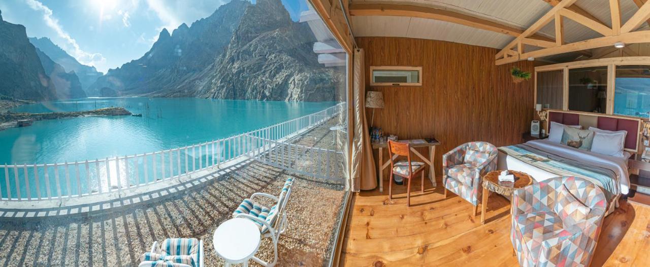 Karimabad  Luxus Hunza Attabad Lake Resort מראה חיצוני תמונה